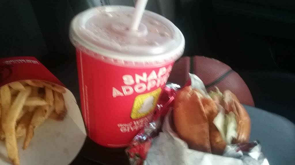 Wendys | restaurant | 8203 Veterans Hwy, Millersville, MD 21108, USA | 4109876507 OR +1 410-987-6507