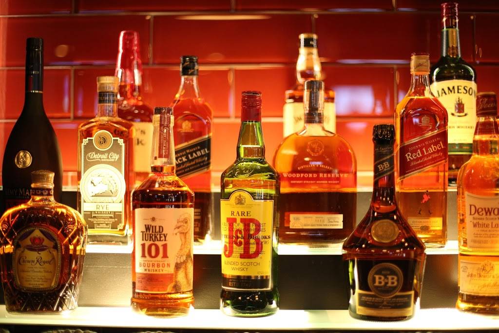 Grand Tavern Livonia | restaurant | 37714 Six Mile Rd, Livonia, MI 48152, USA | 7347445666 OR +1 734-744-5666