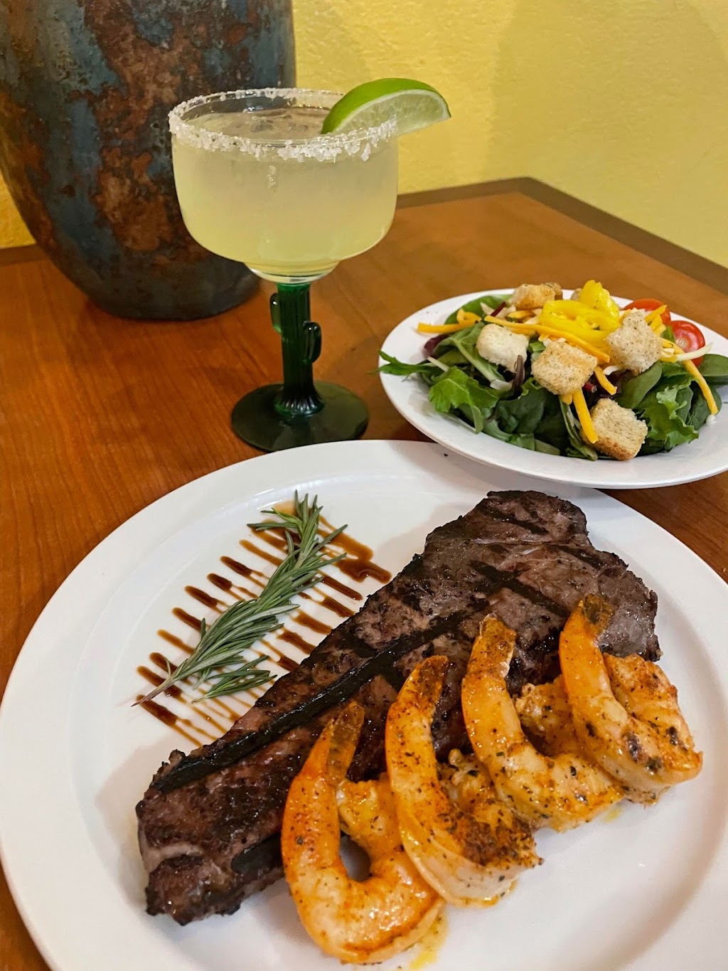 Crossfire Cafe | restaurant | 4007 TX-36, Hamilton, TX 76531, USA | 2543863559 OR +1 254-386-3559