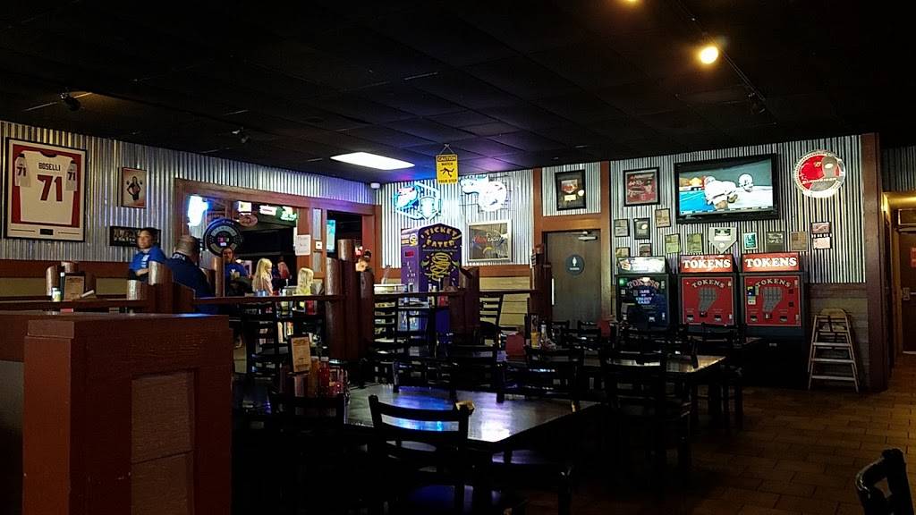 Johnnys Tacos & Sports | restaurant | 1756 E Lugonia Ave #108, Redlands, CA 92374, USA | 9097947922 OR +1 909-794-7922