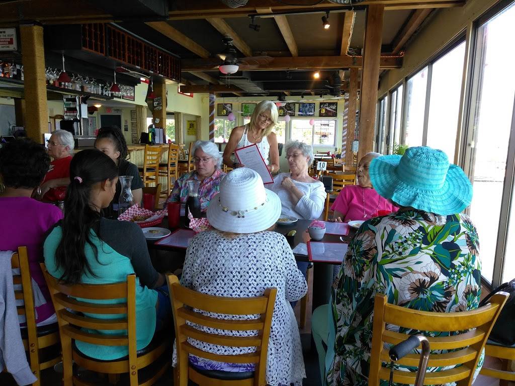 The Lighthouse Bar and Grill | restaurant | 151 Brannan Island Rd, Isleton, CA 95641, USA | 9167775702 OR +1 916-777-5702