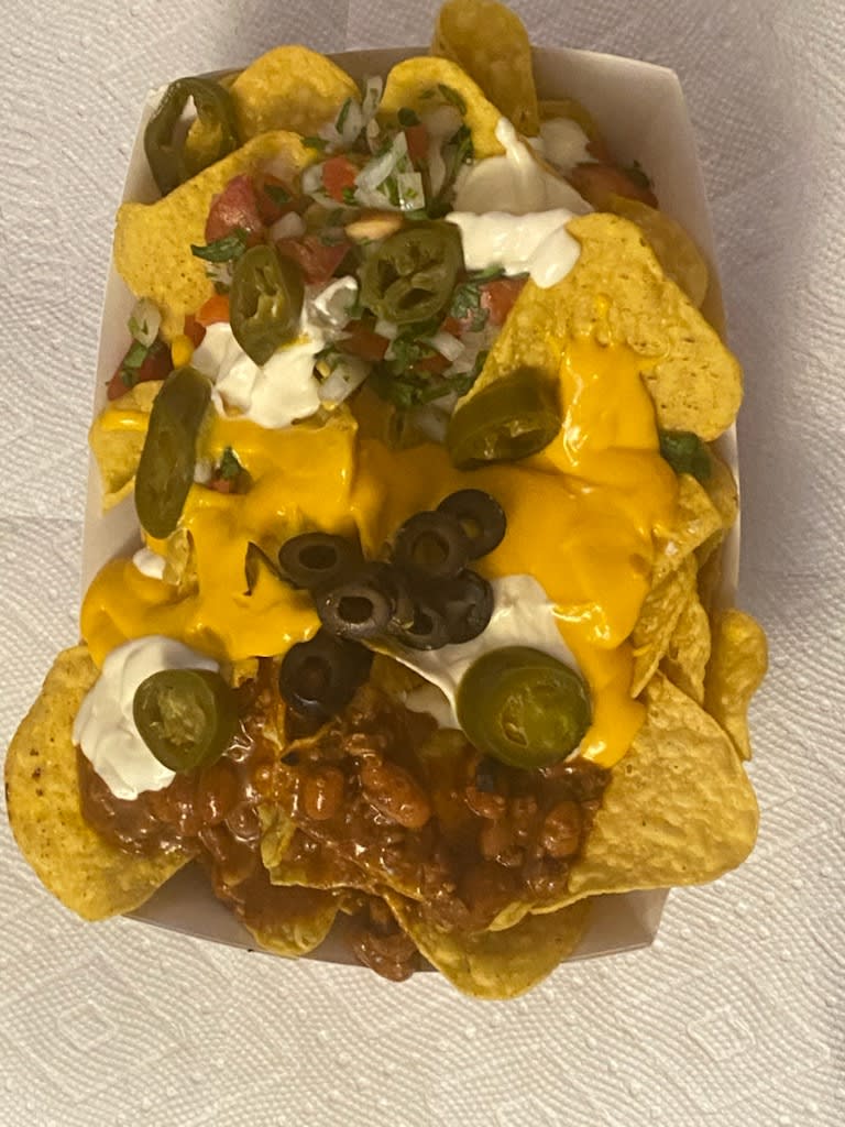 Hot Doggin Delicious | restaurant | 1050 W Capitol Ave #122, West Sacramento, CA 95691, USA | 9167523966 OR +1 916-752-3966