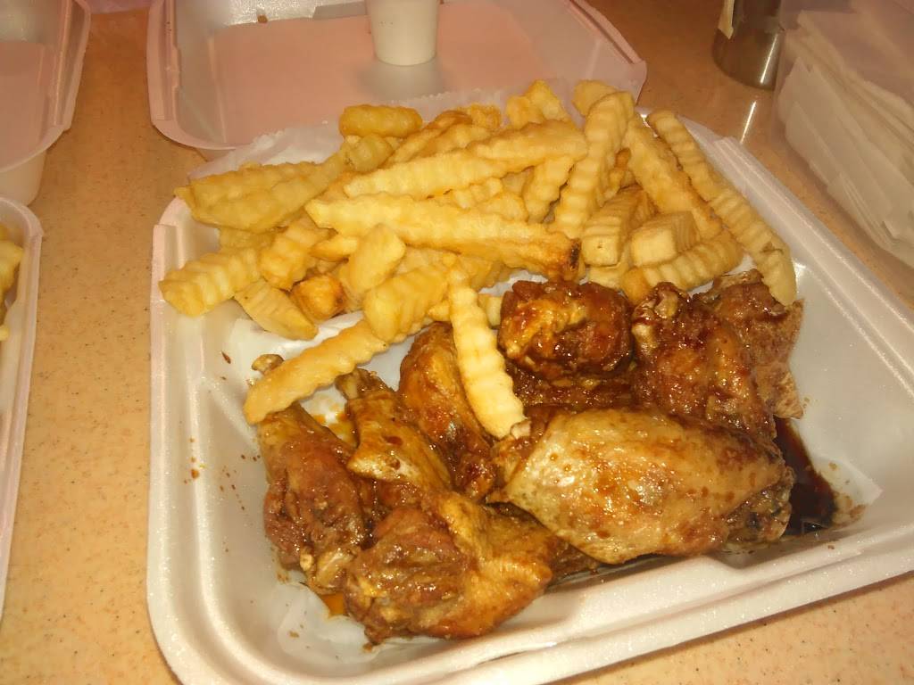 Americas Deli | restaurant | 8408, 831 Hamilton Crossing, Antioch, TN 37013, USA | 6157306038 OR +1 615-730-6038