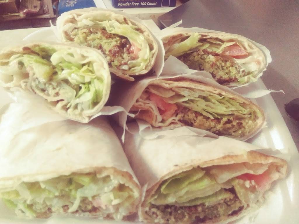 Munchees Mania | restaurant | 19310 Conant St, Detroit, MI 48234, USA | 3133699949 OR +1 313-369-9949