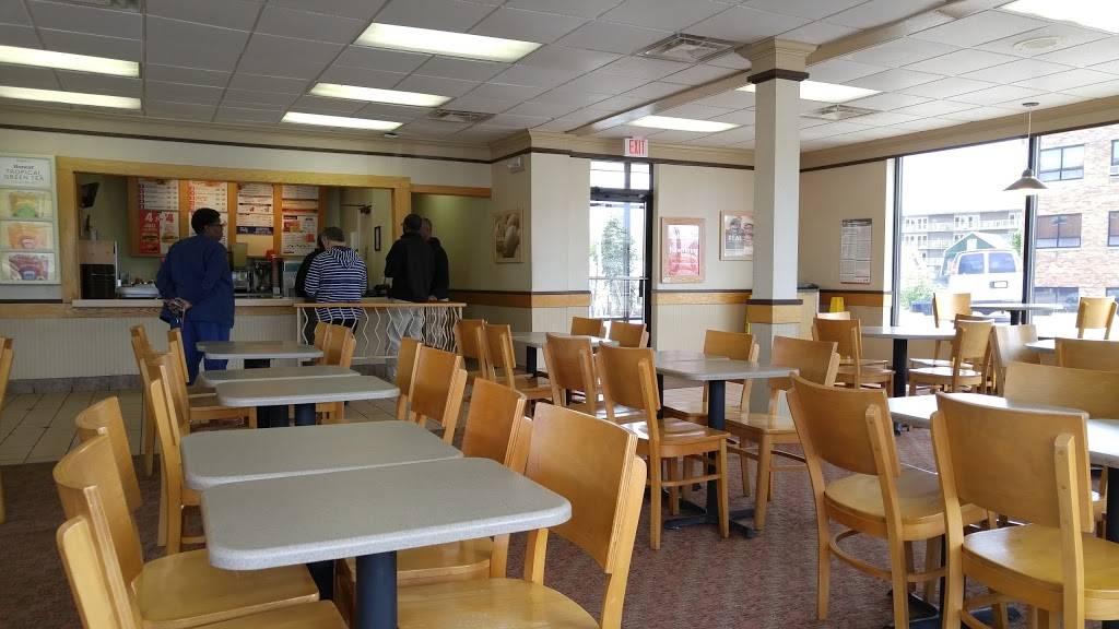 Wendys | restaurant | 623 E Market St, Akron, OH 44304, USA | 3307628753 OR +1 330-762-8753