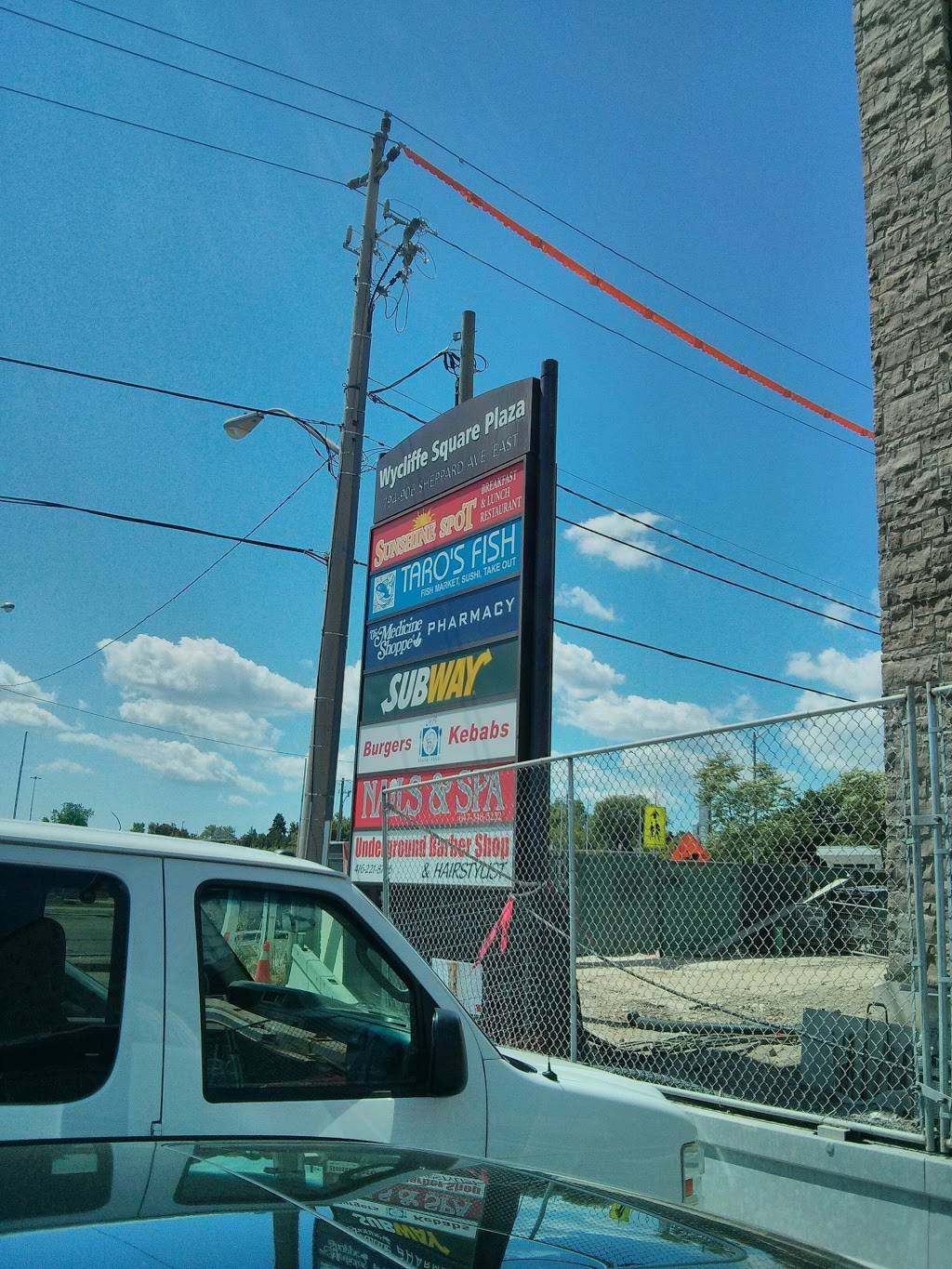 Subway | restaurant | 802 Sheppard Ave E, North York, ON M2K 1C3, Canada | 4162224404 OR +1 416-222-4404