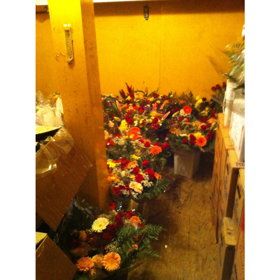 Florist Epicerie Normand | restaurant | 592 Rue Ingrid, Laval, QC H7P 3P7, Canada | 4506252027 OR +1 450-625-2027