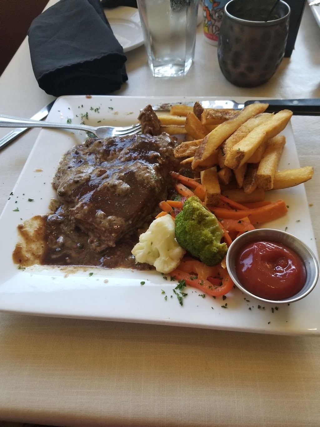 Sammys Rocky Mountain Steakhouse | restaurant | 412 Park Ave, Rifle, CO 81650, USA | 9706659398 OR +1 970-665-9398