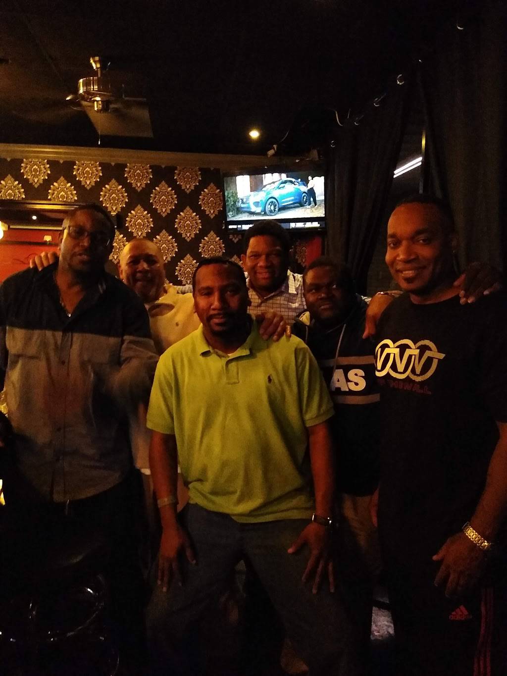 Icon Bar and Lounge | restaurant | 6820 N Main St unit n, Columbia, SC 29203, USA | 8039957659 OR +1 803-995-7659