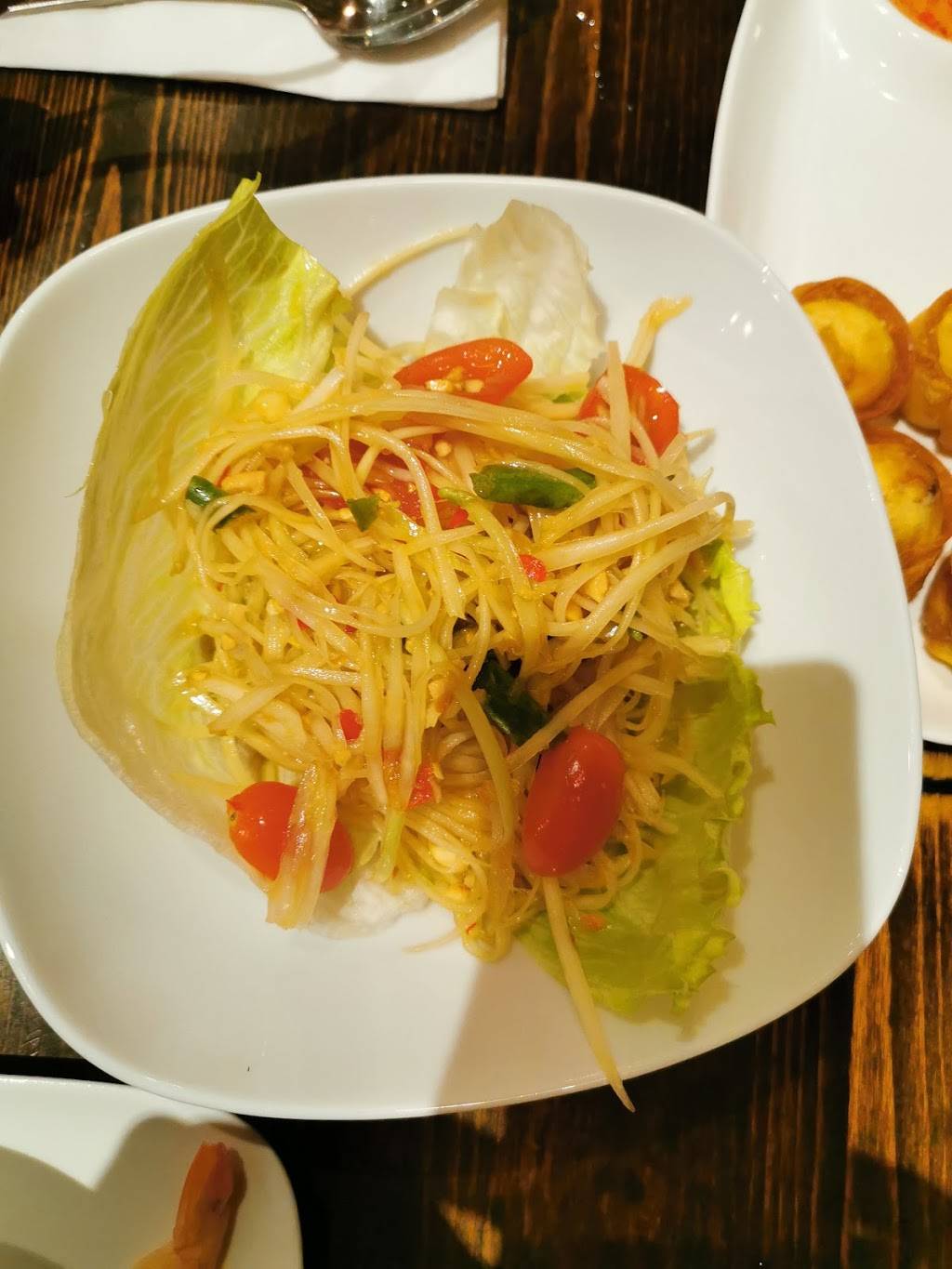 Cha Lom Thai Restaurant | restaurant | 33-47 Francis Lewis Blvd, Flushing, NY 11358, USA | 7182696821 OR +1 718-269-6821