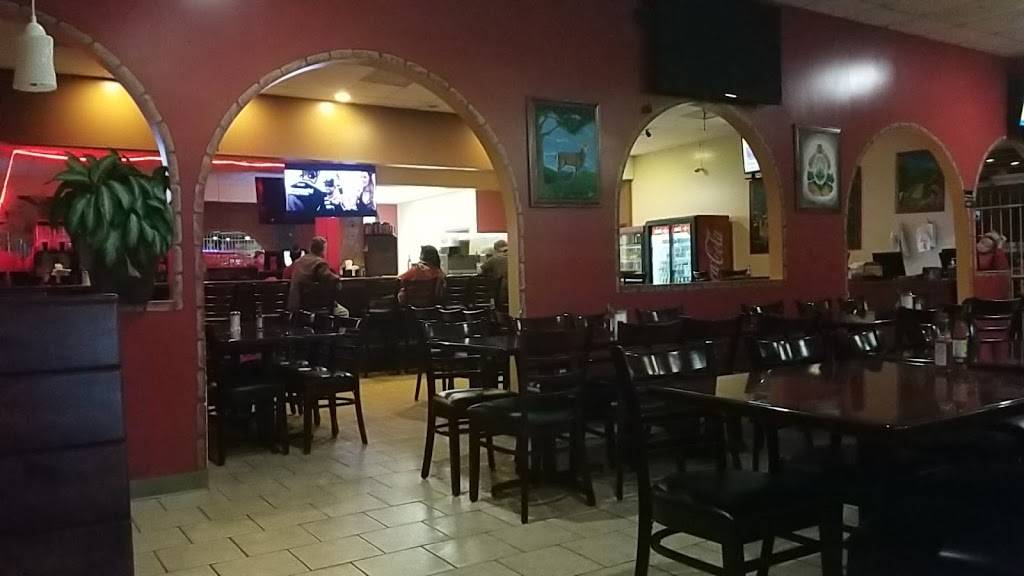Mi Pueblo Catracho | restaurant | 2049 Wirt Rd, Houston, TX 77055, USA | 8325169998 OR +1 832-516-9998