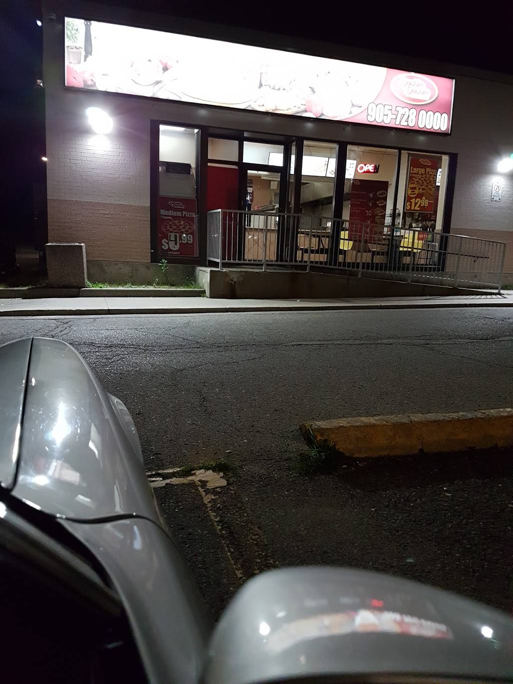 Double Double Pizza & Chicken | restaurant | 200 John St W, Oshawa, ON L1J 2B4, Canada | 9057280000 OR +1 905-728-0000