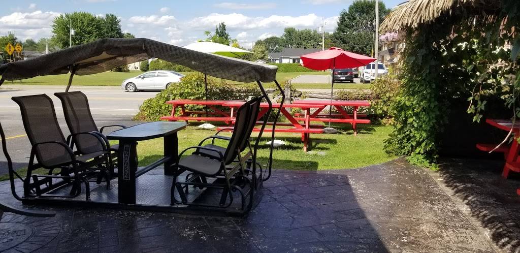 Cantine W | restaurant | 67 Rue de lHôtel de Ville, Warwick, QC J0A 1M0, Canada | 8193585020 OR +1 819-358-5020