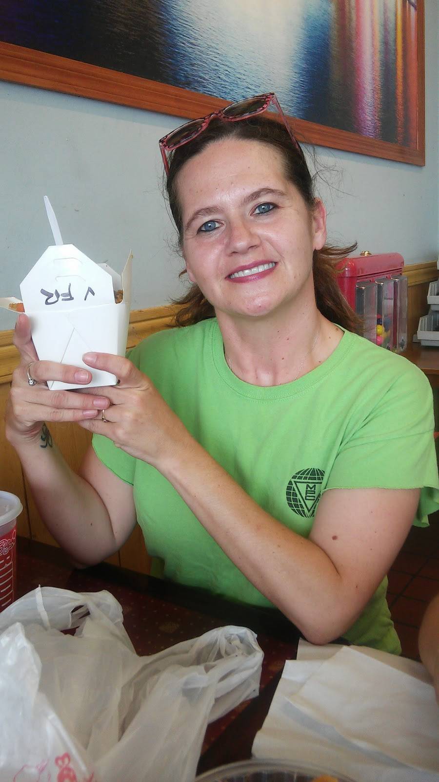 New King Wok | restaurant | 1902 W Court St, Janesville, WI 53548, USA | 6087584085 OR +1 608-758-4085