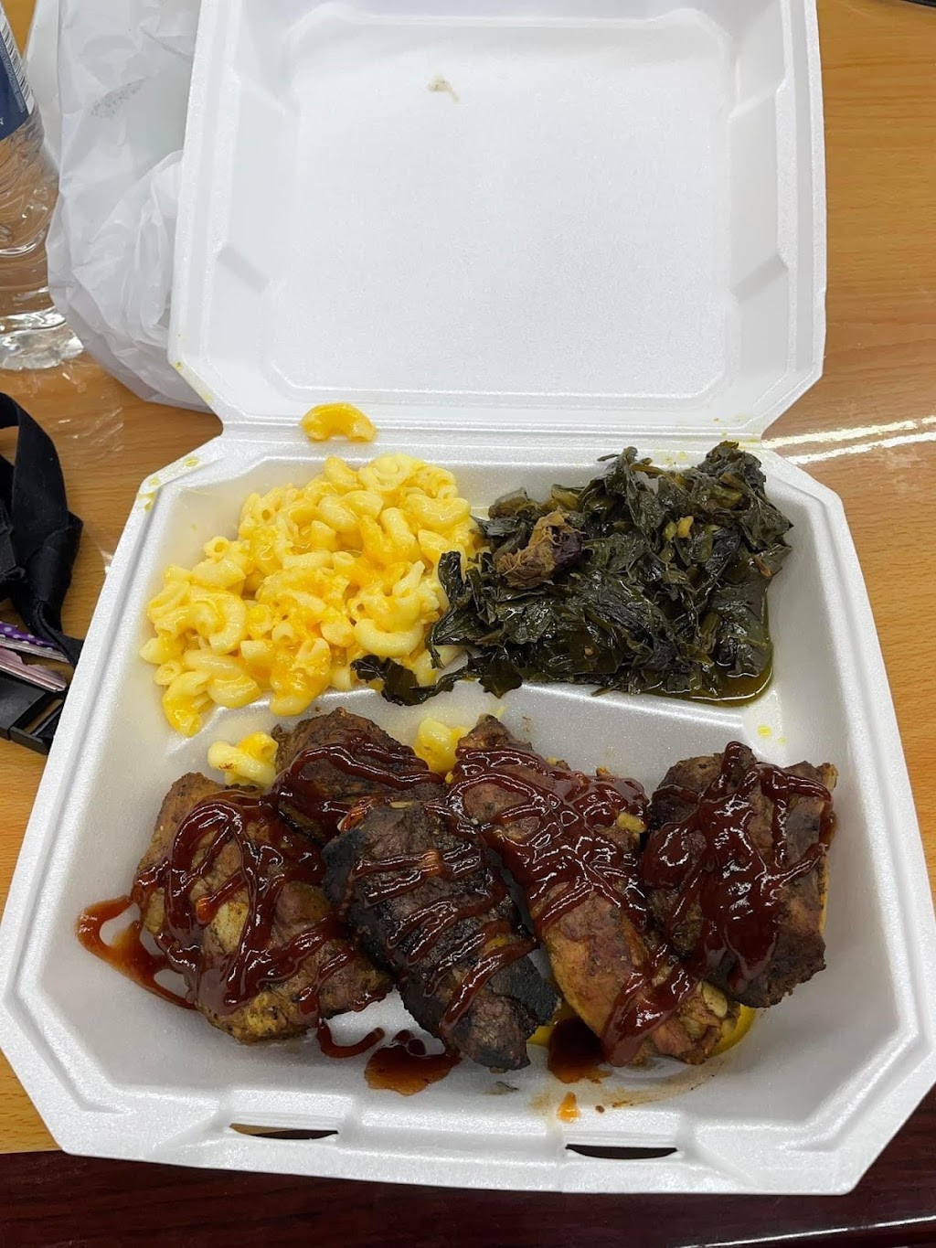 Kims eats and treats | restaurant | 14851 Gratiot Ave, Detroit, MI 48205, USA | 3133320844 OR +1 313-332-0844