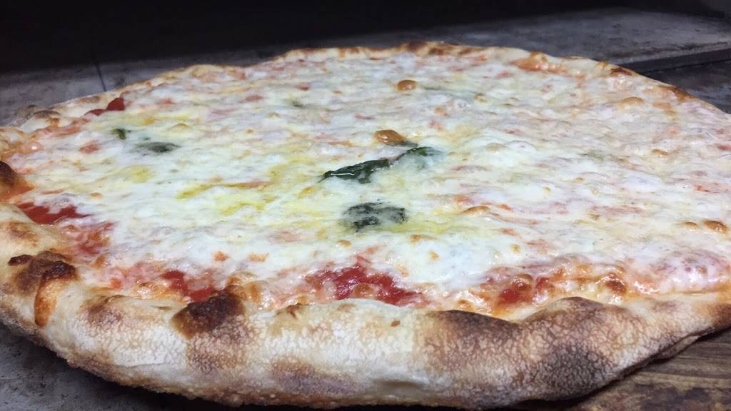 Colettis Pizza Factory | restaurant | 497 Elm St, Biddeford, ME 04005, USA | 2075714476 OR +1 207-571-4476