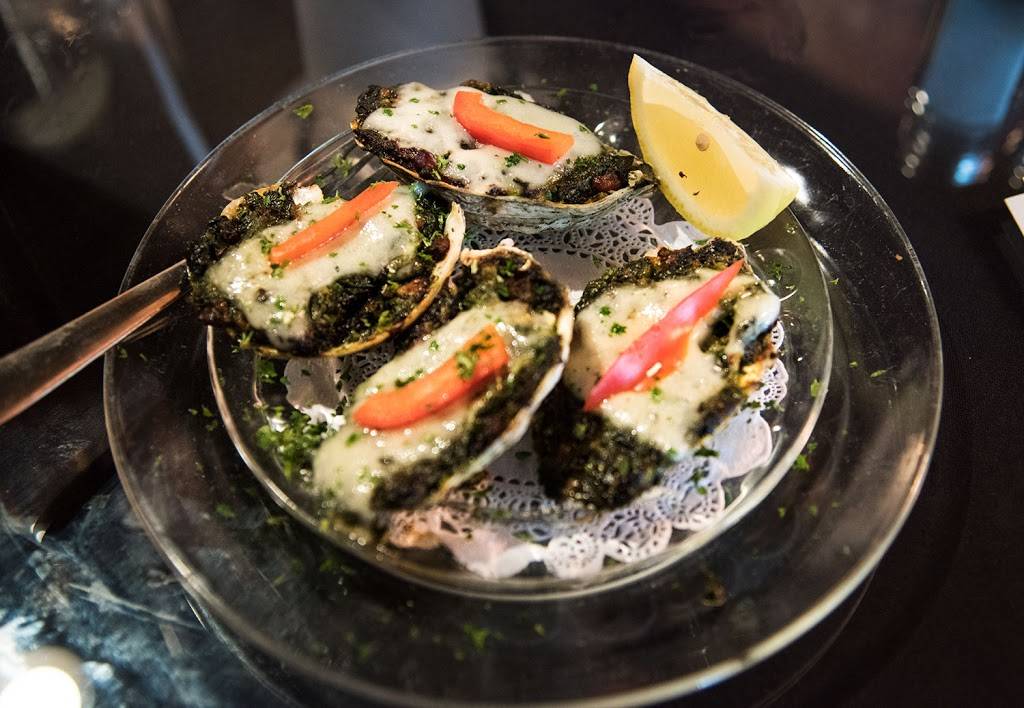 Damiens On The Lake | restaurant | 31 Lakeside Dr, Harveys Lake, PA 18618, USA | 5705190389 OR +1 570-519-0389