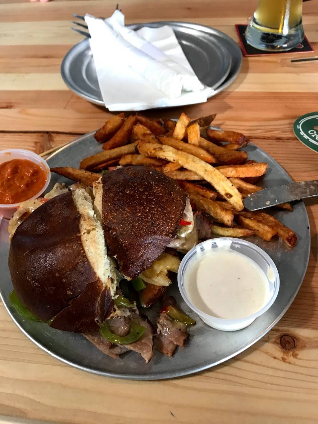 Angels Trumpet Ale House Arcadia | restaurant | 2339 N 44th St, Phoenix, AZ 85008, USA | 6026981234 OR +1 602-698-1234