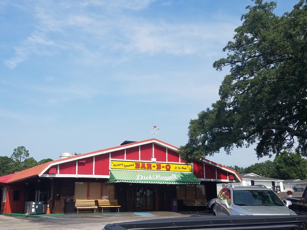 Dick Russells Bar-B-Q | restaurant | 5360 US-90, Mobile, AL 36619, USA | 2516616090 OR +1 251-661-6090