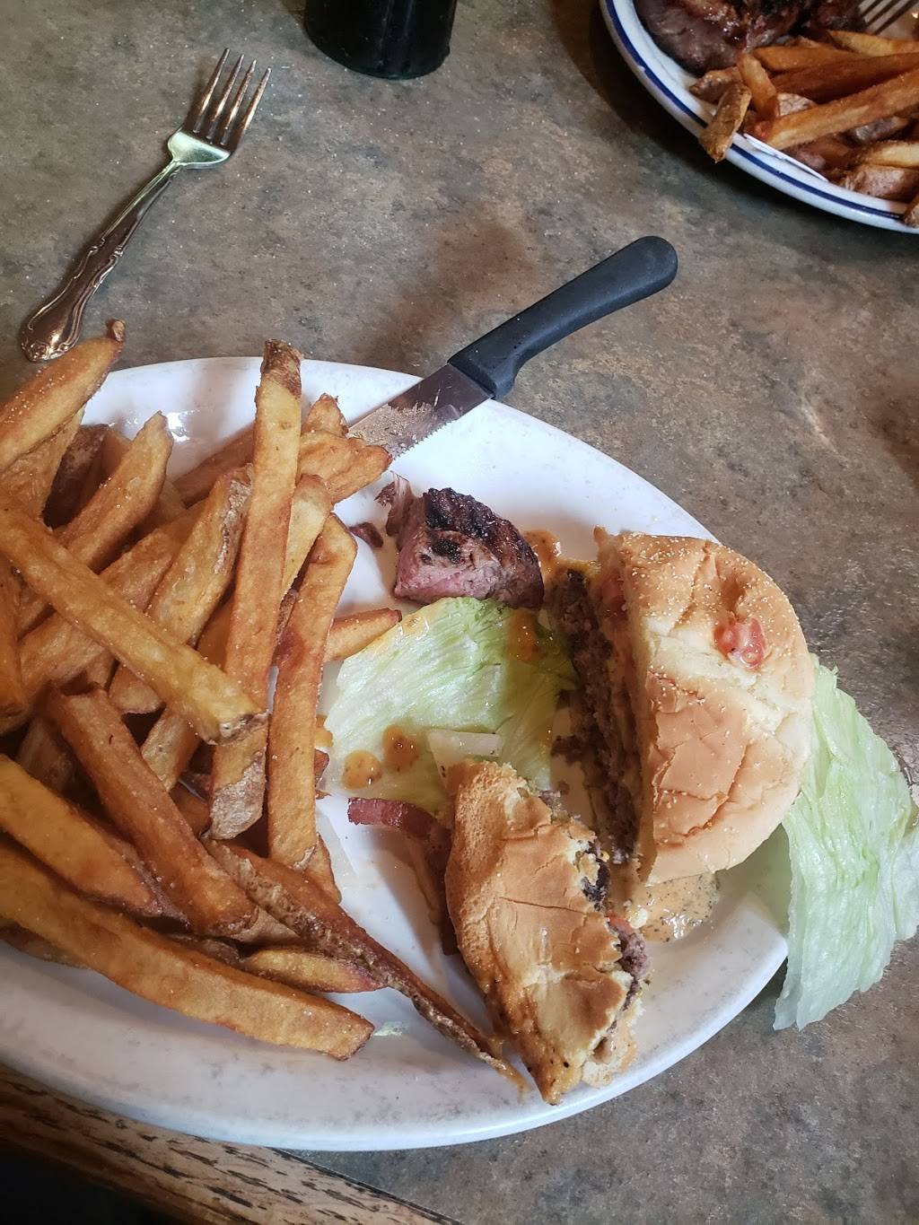 Ribeyes | restaurant | 2955 J Warren Rd, Cornelia, GA 30531, USA | 7067766186 OR +1 706-776-6186