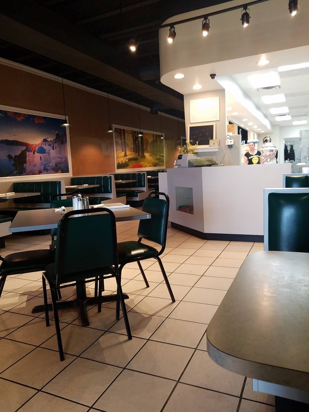 Louies Towne Grille | restaurant | 79 N Main St, Mt Clemens, MI 48043, USA | 5864770818 OR +1 586-477-0818