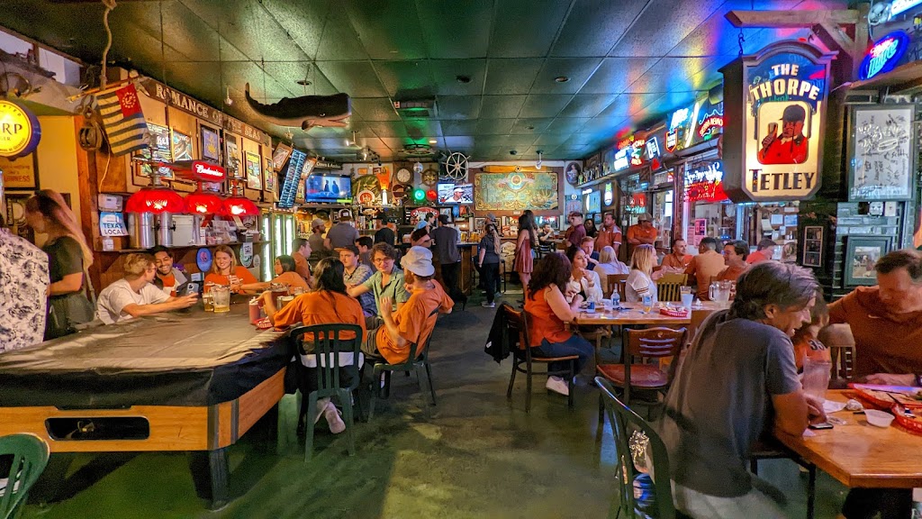 Crown & Anchor Pub | restaurant | 2911 San Jacinto Blvd, Austin, TX 78705, USA | 5123229168 OR +1 512-322-9168