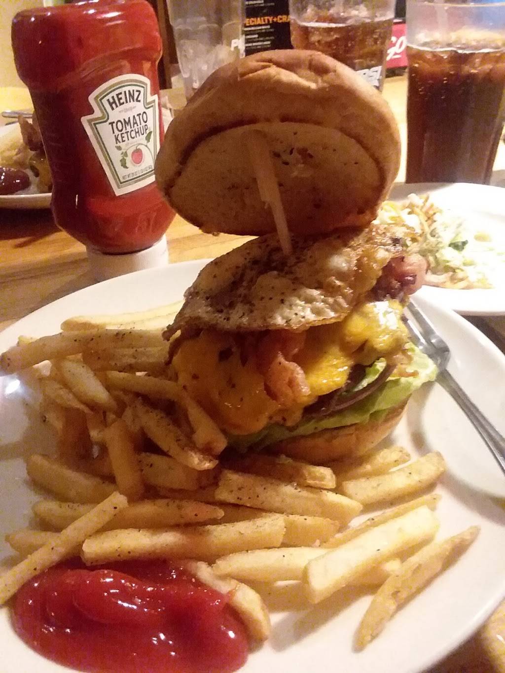 Applebees Grill + Bar | restaurant | 2440 Ontario Dr, St Johns, MI 48879, USA | 9892242706 OR +1 989-224-2706