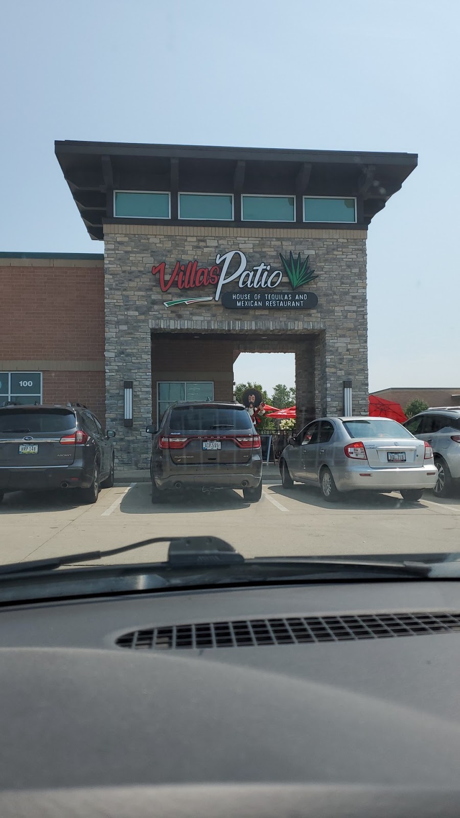 Villas Patio CR | restaurant | 5200 Fountains Dr NE, Cedar Rapids, IA 52411, USA | 3193029292 OR +1 319-302-9292