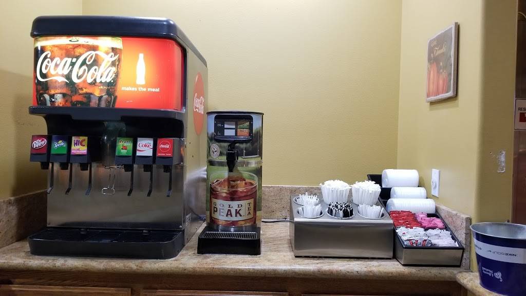 Albertos Mexican Food | restaurant | 27355 E 5th St, Highland, CA 92346, USA | 9099075538 OR +1 909-907-5538