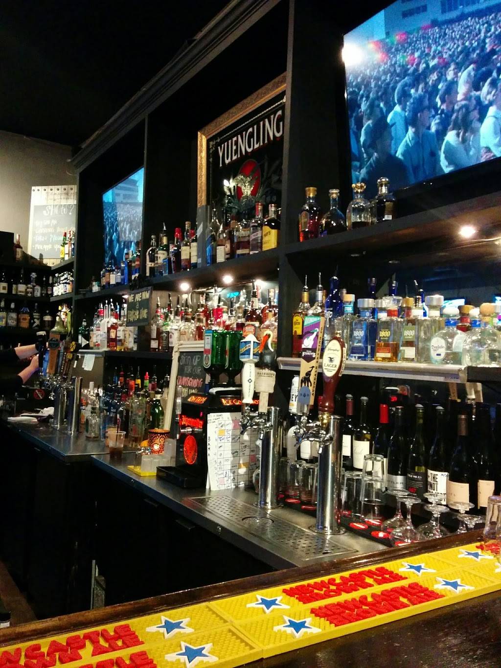 The Red Shamrock Pub | restaurant | 42 Manning Pl, Birmingham, AL 35254, USA | 2054081515 OR +1 205-408-1515