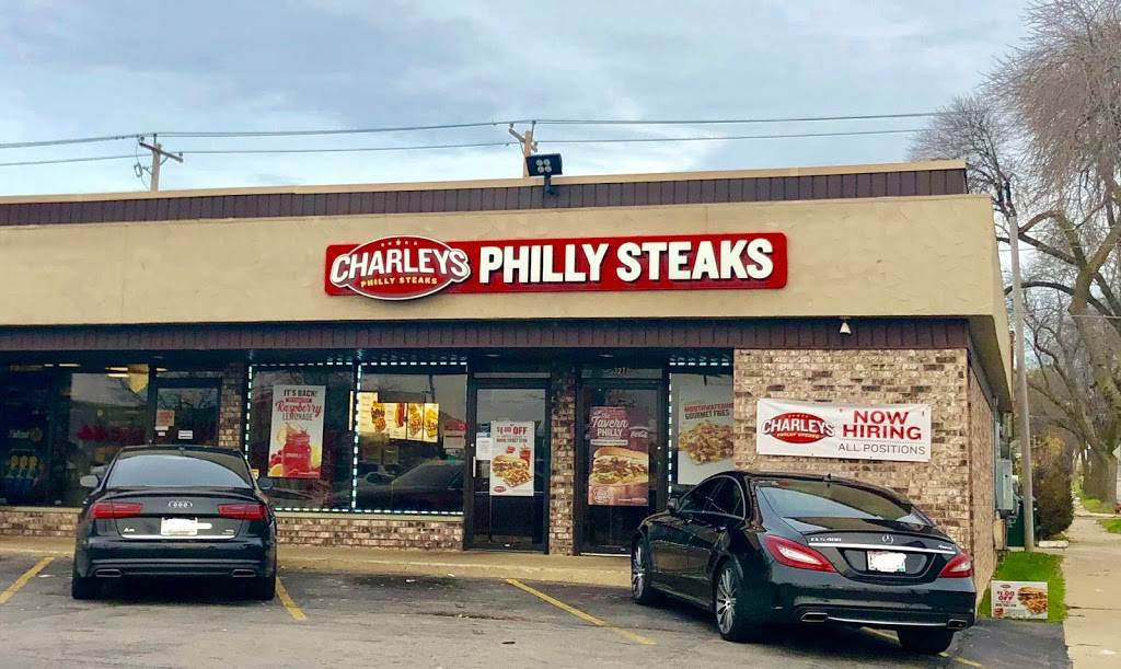 Charleys Philly Steaks | restaurant | 3272 S 27th St, Milwaukee, WI 53215, USA | 4146716770 OR +1 414-671-6770