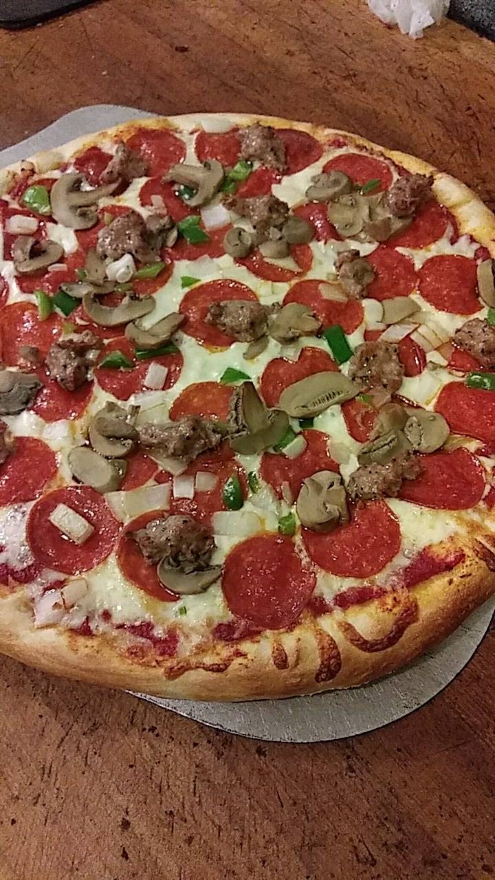 Daddario Pizzeria | restaurant | 6066 State Rd, Parma, OH 44134, USA | 4408862112 OR +1 440-886-2112