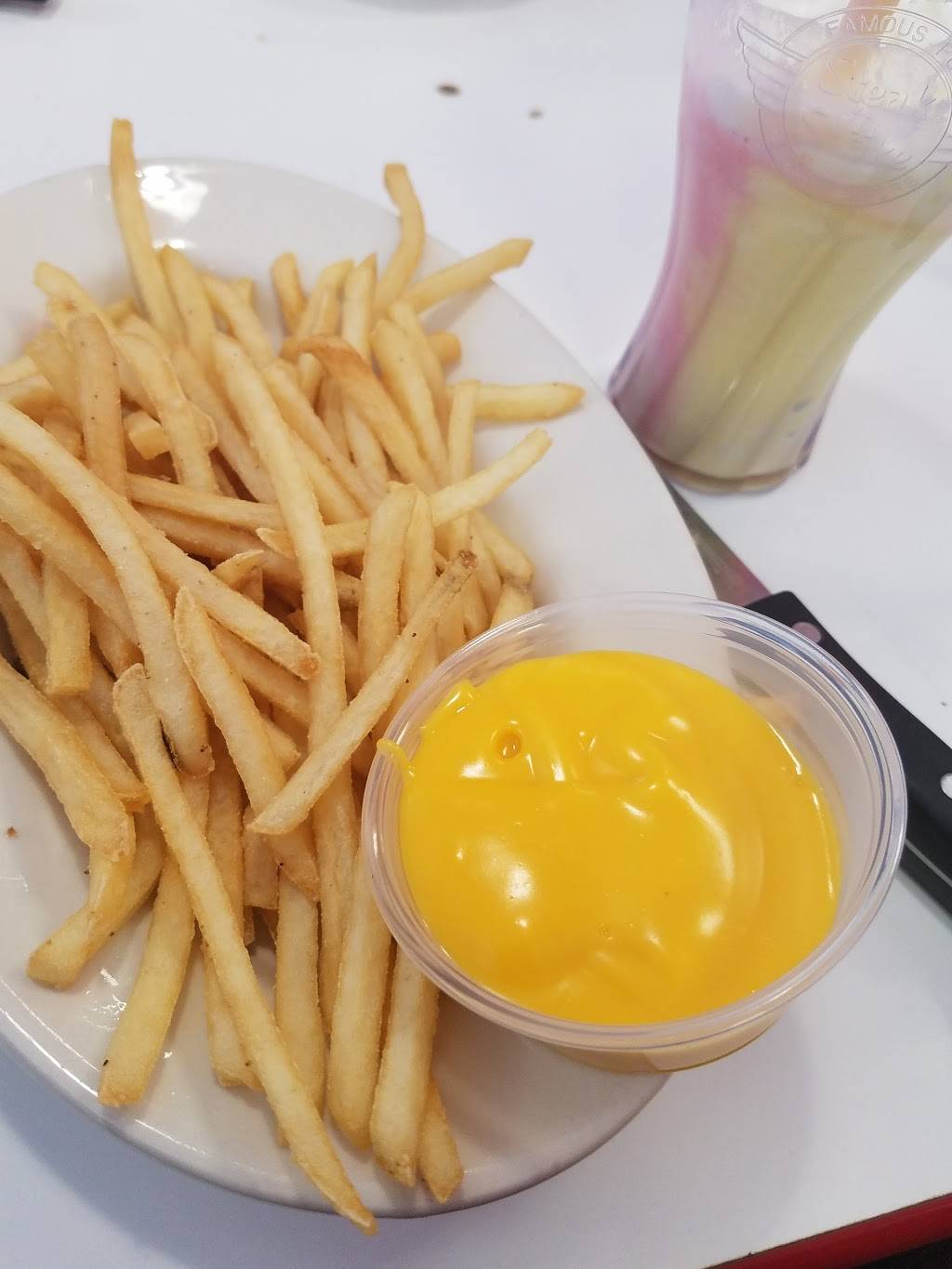 Steak n Shake | restaurant | 7929 E Division St, Evansville, IN 47715, USA | 8124751400 OR +1 812-475-1400