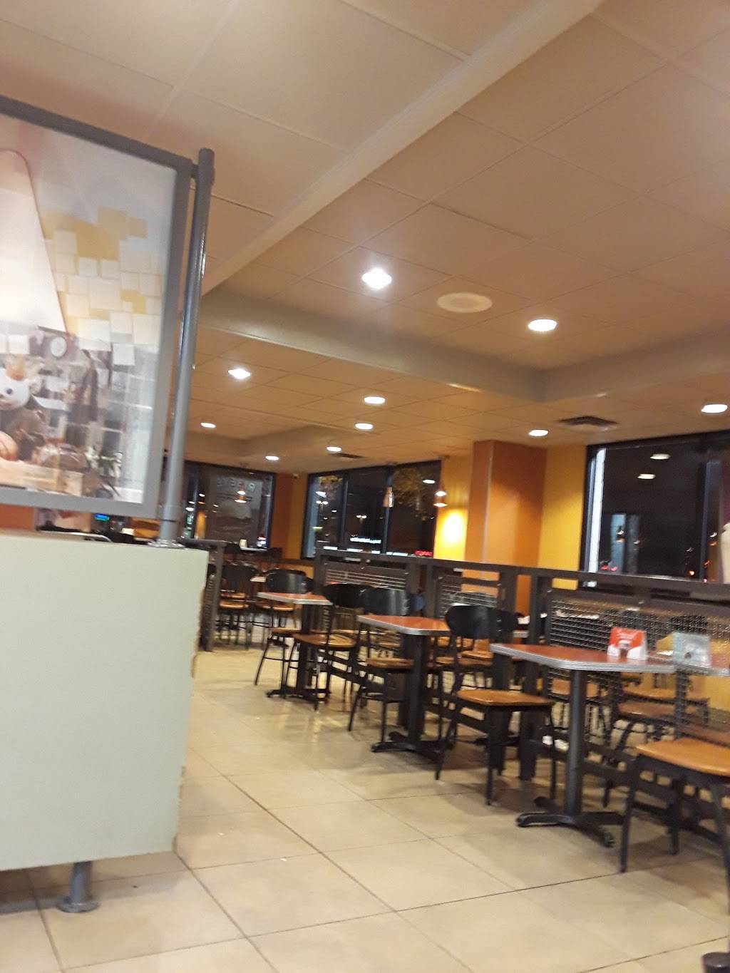 Jack in the Box | restaurant | 699 Lewelling Blvd Ste 120, San Leandro, CA 94579, USA | 5103524849 OR +1 510-352-4849