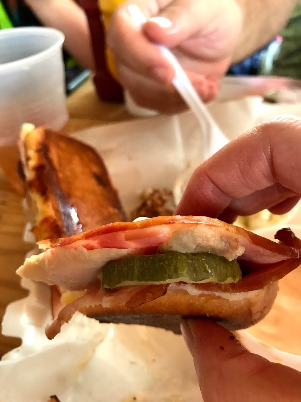 Portside Grill & Bar | restaurant | 3619 Airport Rd, Moneta, VA 24121, USA | 5402977100 OR +1 540-297-7100