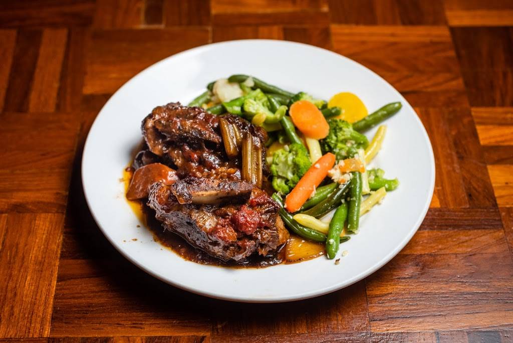 Henry Louis Restaurant | restaurant | 2850 Paa St, Honolulu, HI 96819, USA | 8088333728 OR +1 808-833-3728