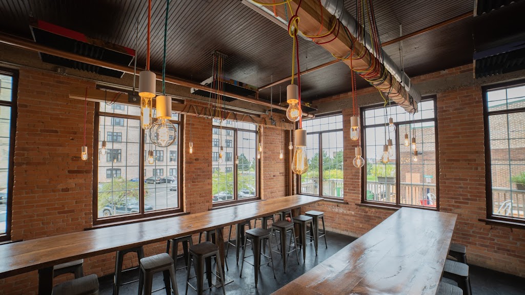 Burl & Sprig | restaurant | 333 W Western Ave, Muskegon, MI 49440, USA | 2319001313 OR +1 231-900-1313