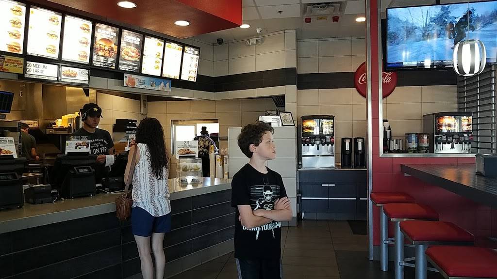 Carls Jr. | restaurant | 6706 N 95th Ave, Glendale, AZ 85305, USA | 6238772433 OR +1 623-877-2433