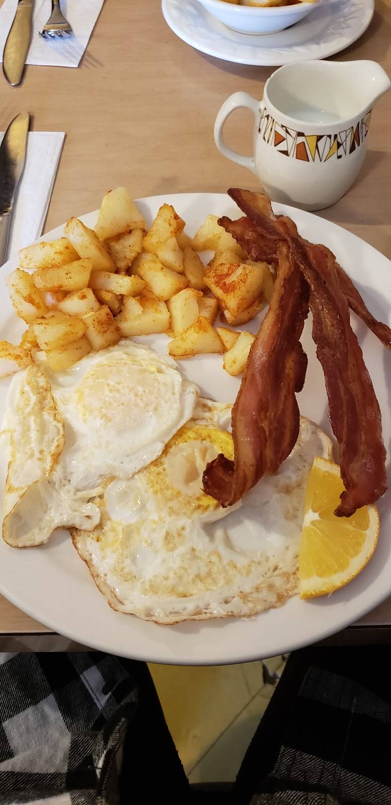 Knowles Restaurant | restaurant | 174 Queen St, Dunnville, ON N1A 1H7, Canada | 9057746122 OR +1 905-774-6122