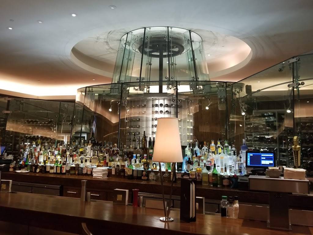 Summit | restaurant | 19 Lake Cir, Colorado Springs, CO 80906, USA | 7195775896 OR +1 719-577-5896