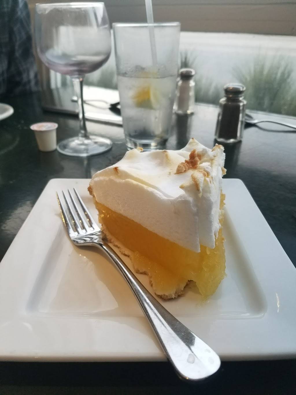 Bassetts | restaurant | 19950 Fisher Ave, Poolesville, MD 20837, USA | 3019727443 OR +1 301-972-7443