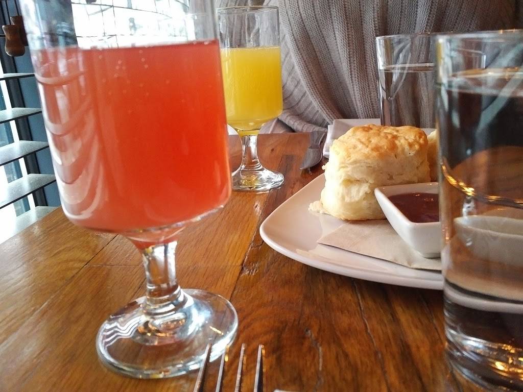 SOHO Chicken + Whiskey | restaurant | 1889 W 25th St, Cleveland, OH 44113, USA | 2162989090 OR +1 216-298-9090