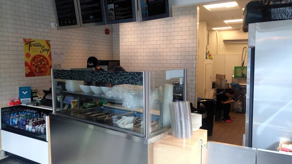 Freshii | restaurant | 2417 Yonge St, Toronto, ON M4P 2E7, Canada | 6477944595 OR +1 647-794-4595