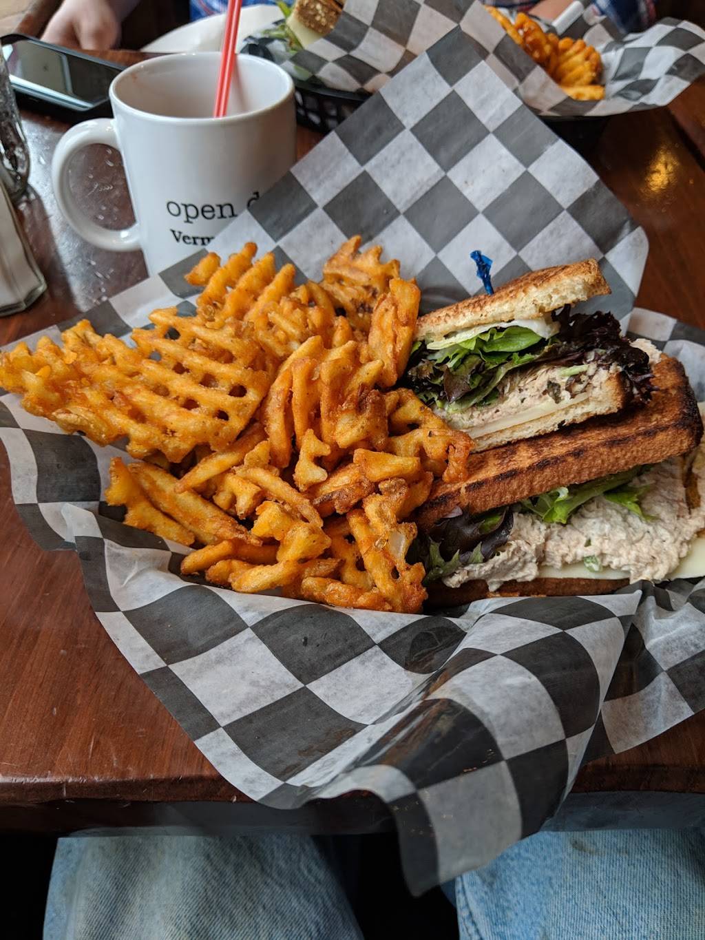 Fork and Gavel | restaurant | 246 Main St, Hyde Park, VT 05655, USA | 8025217910 OR +1 802-521-7910