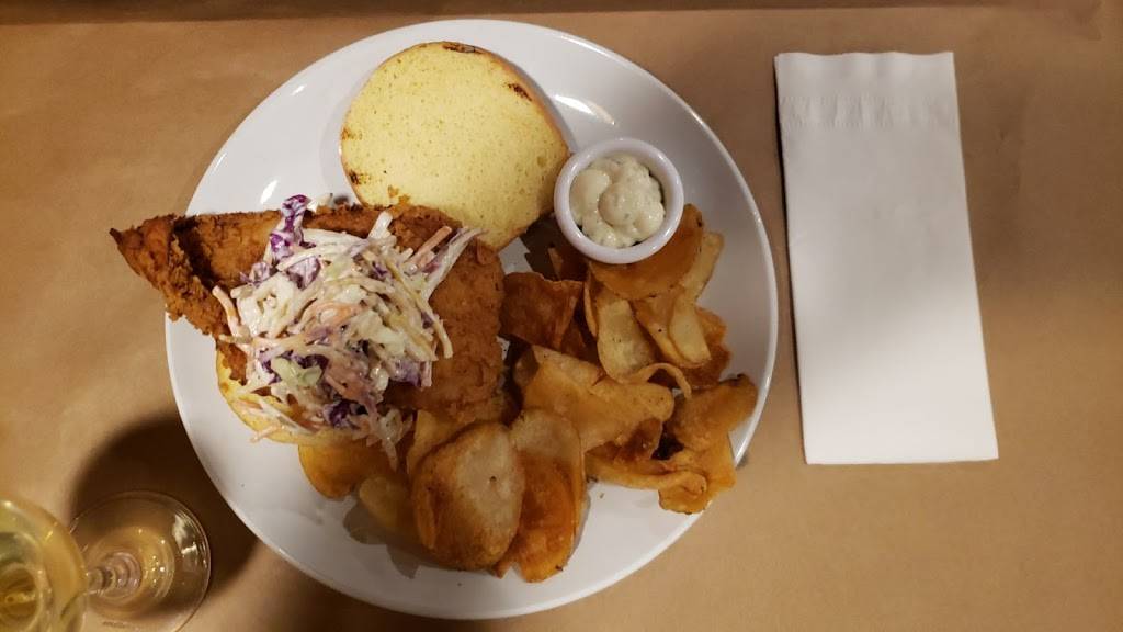 Crystals southern food and spirits | restaurant | 9909 Taylorsville Rd, Jeffersontown, KY 40299, USA | 5026184200 OR +1 502-618-4200