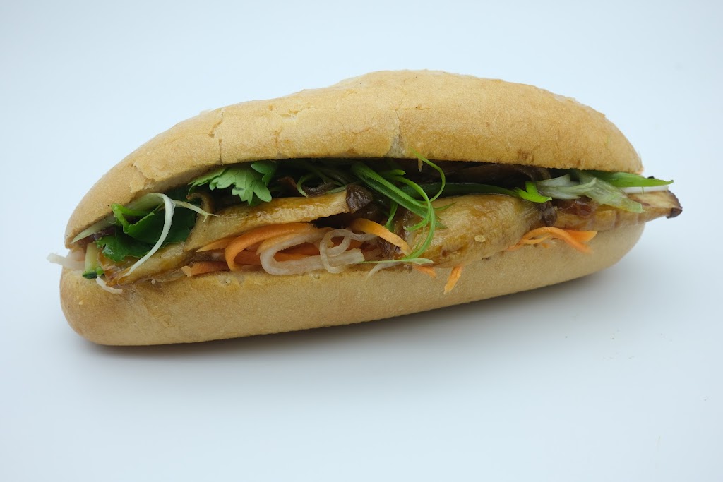 Chicago Banh Mi | restaurant | 369 W Army Trail Rd Ste 23, Bloomingdale, IL 60108, USA | 6302830955 OR +1 630-283-0955