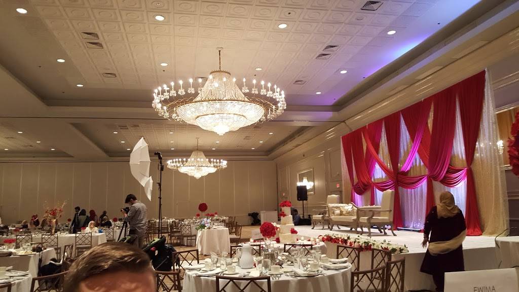 Drury Lane Theatre | restaurant | 100 Drury Ln, Oakbrook Terrace, IL 60181, USA | 6305308300 OR +1 630-530-8300