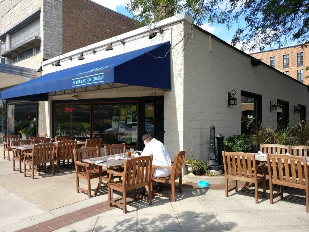 The Bay Restaurant | restaurant | 342 E Silver Spring Dr, Whitefish Bay, WI 53217, USA | 4144553045 OR +1 414-455-3045