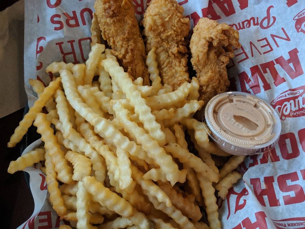 Raising Canes Chicken Fingers | meal takeaway | 7345 Gaston Ave, Dallas, TX 75214, USA | 2143213220 OR +1 214-321-3220