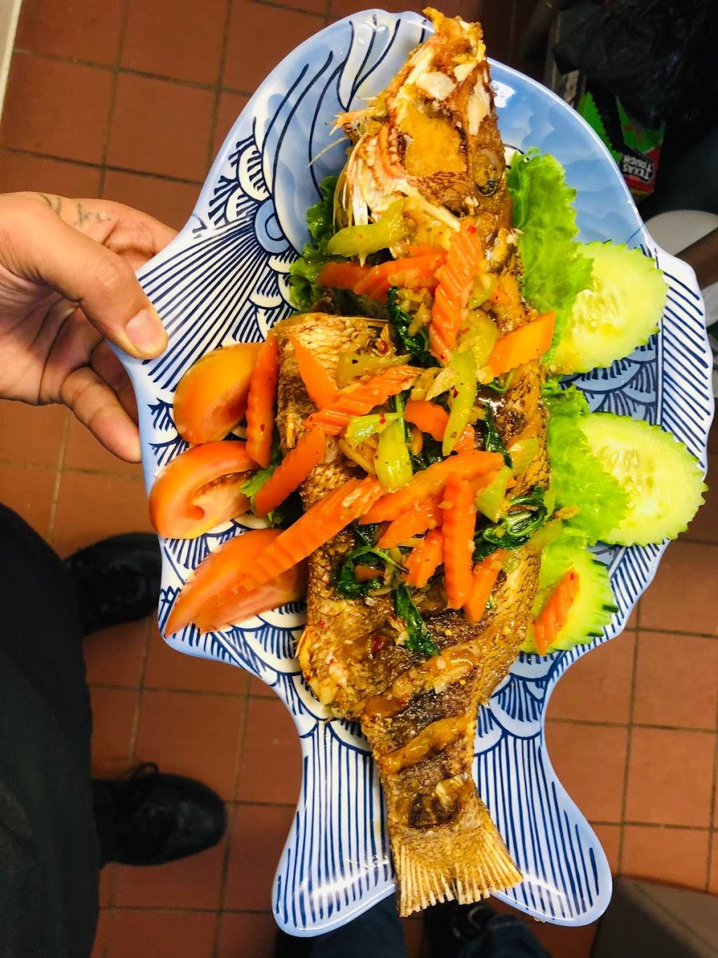 Nam Thai Restaurant & Bar | restaurant | 501 Bradford Ave, Kemah, TX 77565, USA | 2819579644 OR +1 281-957-9644